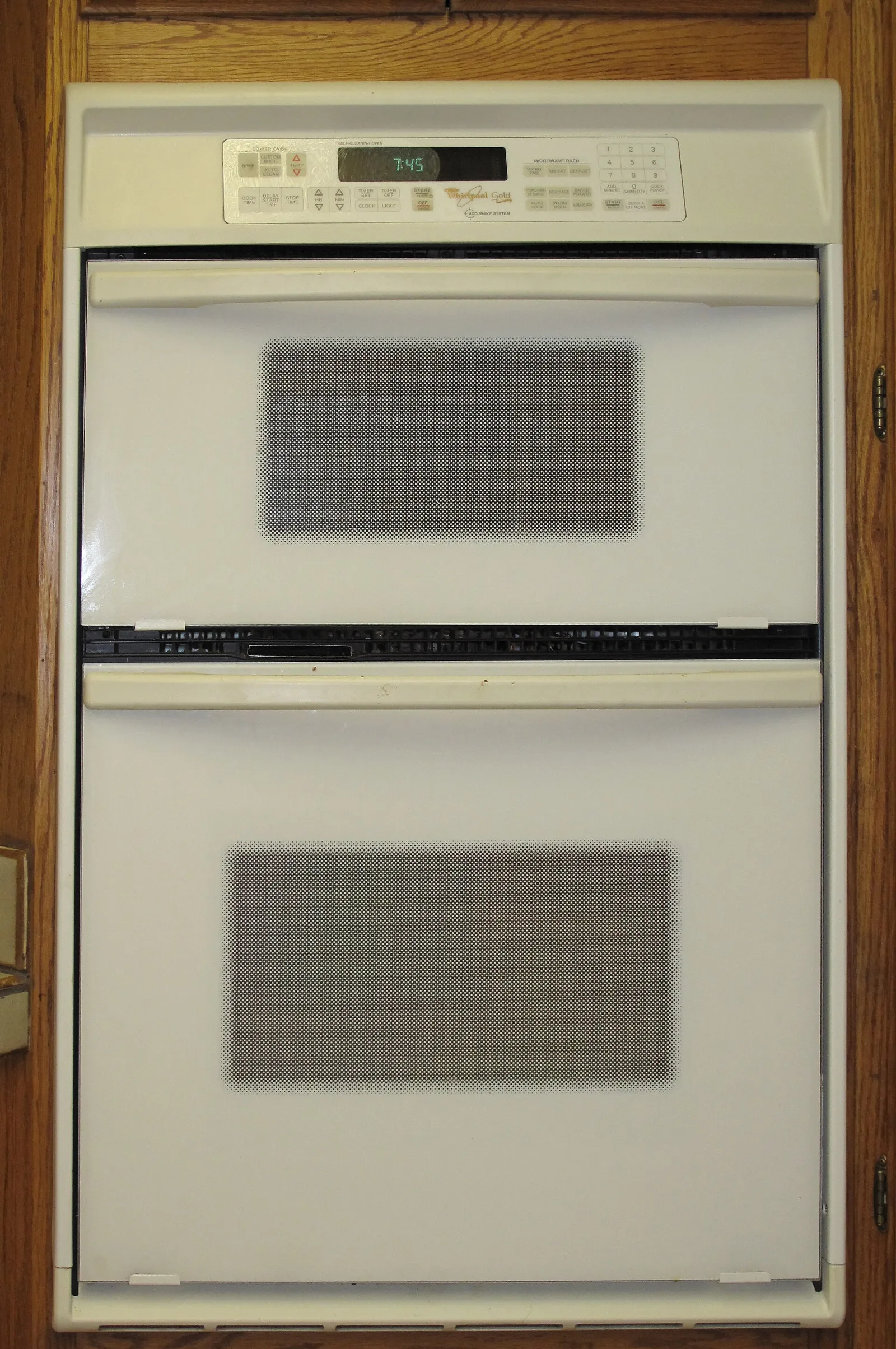 Four encastrable 70 L multifonction